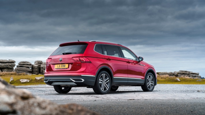 Volkswagen Tiguan Allspace Elegance UK Version 2022. Desktop wallpaper
