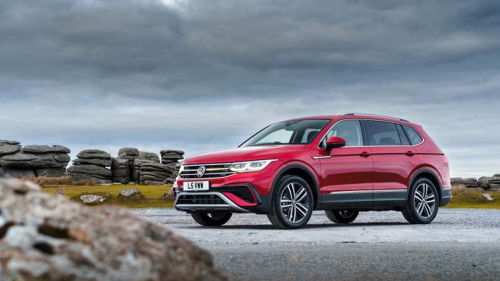 Volkswagen Tiguan Allspace Elegance UK Version 2022. Desktop wallpaper