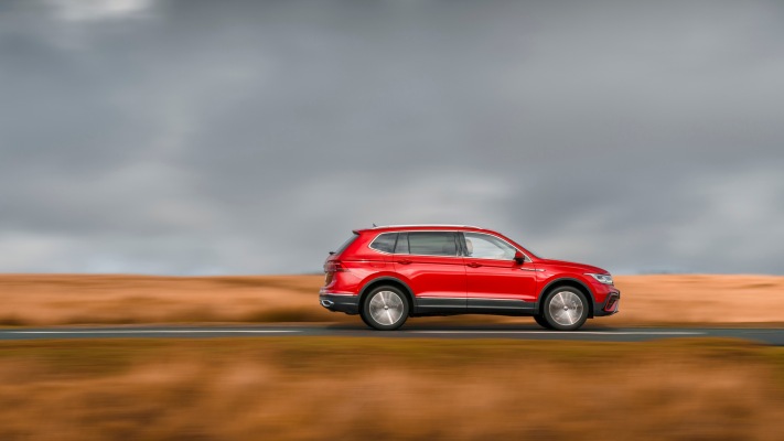 Volkswagen Tiguan Allspace Elegance UK Version 2022. Desktop wallpaper