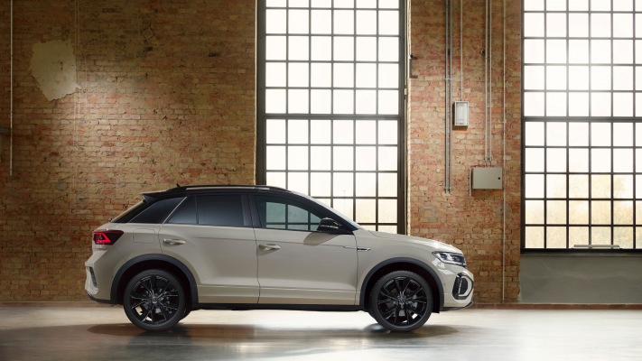 Volkswagen T-Roc 2022. Desktop wallpaper