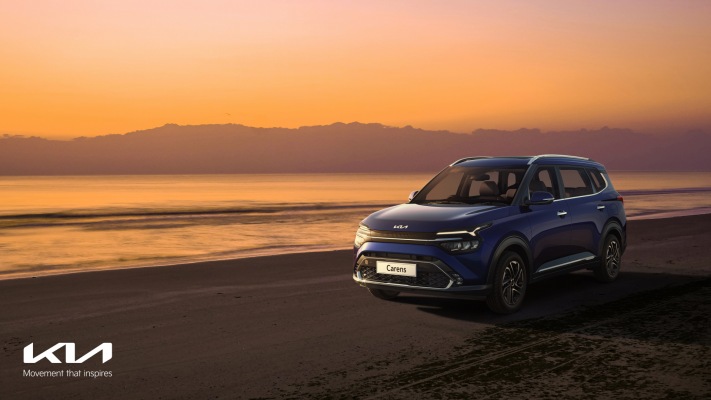Kia Carens UK Version 2023. Desktop wallpaper