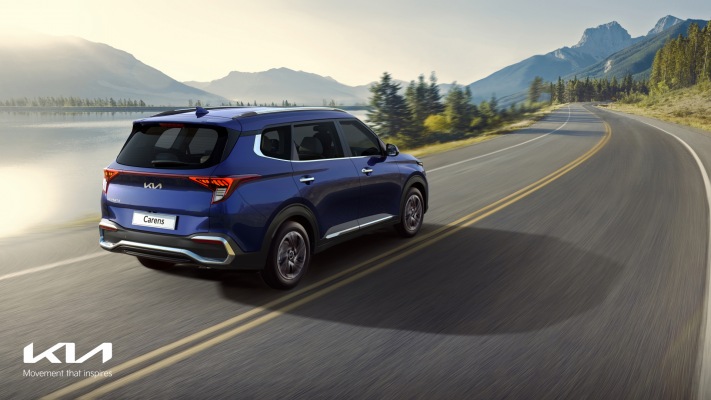 Kia Carens UK Version 2023. Desktop wallpaper
