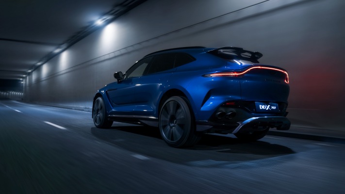 Aston Martin DBX 707 2022. Desktop wallpaper