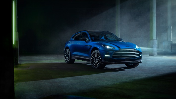 Aston Martin DBX 707 2022. Desktop wallpaper