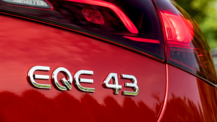 Mercedes-AMG EQE 43 4MATIC 2023. Desktop wallpaper