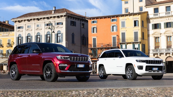 Jeep Grand Cherokee 4xe 2022. Desktop wallpaper