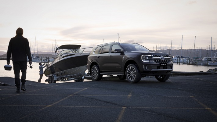 Ford Everest Platinum 2023. Desktop wallpaper