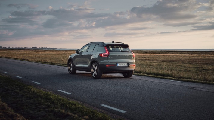 Volvo XC40 Recharge 2023. Desktop wallpaper