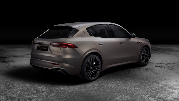 Maserati Grecale Folgore 2023. Desktop wallpaper