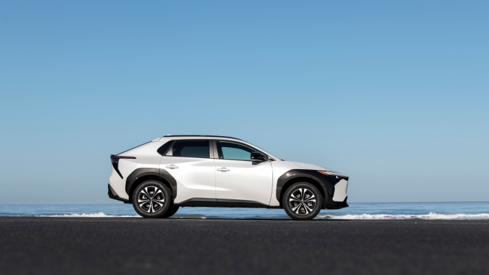 Toyota bZ4X XLE USA Version 2023. Desktop wallpaper