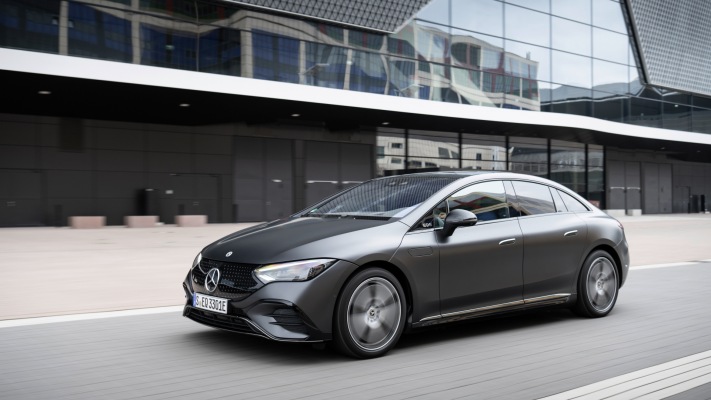 Mercedes-Benz EQE 500 4MATIC 2023. Desktop wallpaper