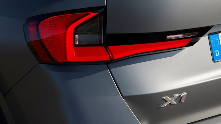 BMW X1 xDrive30e 2023. Desktop wallpaper