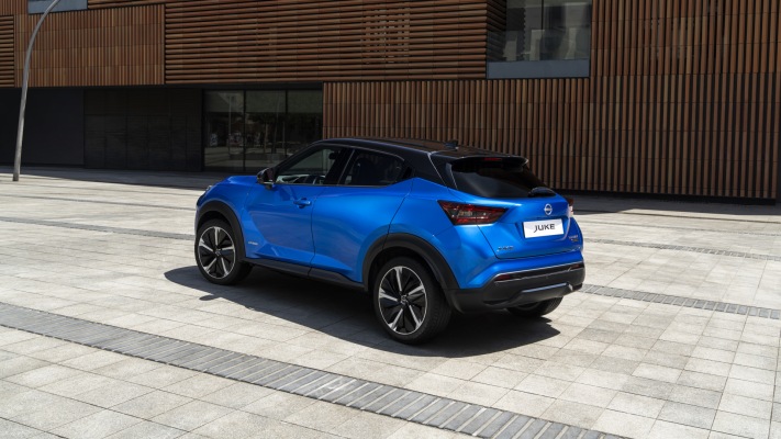 Nissan Juke Hybrid 2022. Desktop wallpaper