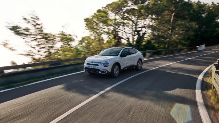 Citroën ë-C4 X 2023. Desktop wallpaper