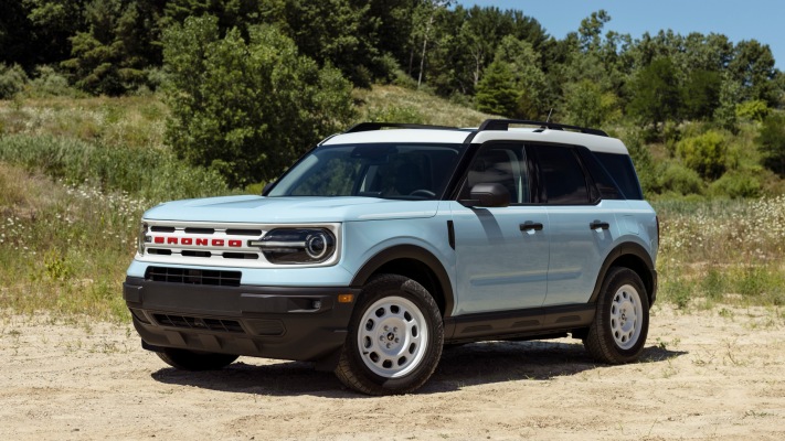 Ford Bronco Sport Heritage Edition 2023. Desktop wallpaper