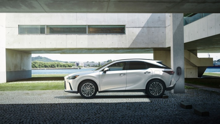 Lexus RX 500h USA Version 2023. Desktop wallpaper