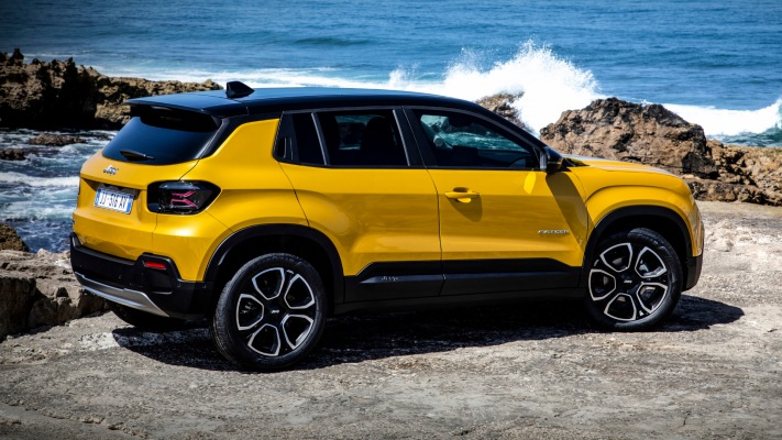 Jeep Avenger 2024. Desktop wallpaper