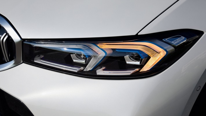 BMW 320d Touring 2023. Desktop wallpaper