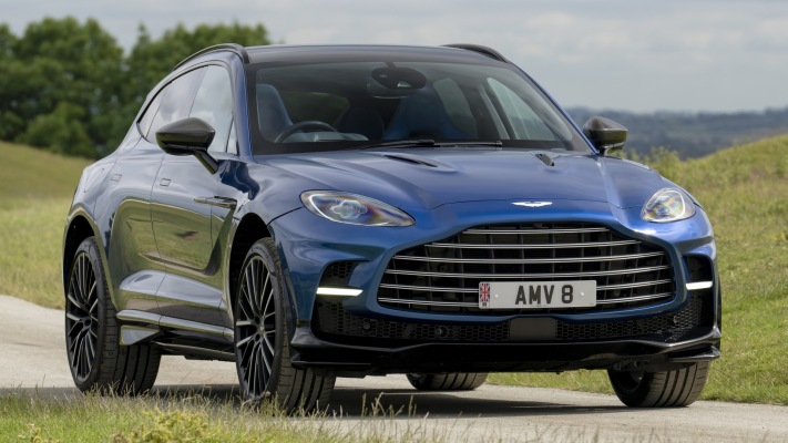 Aston Martin DBX 707 UK Version 2022. Desktop wallpaper