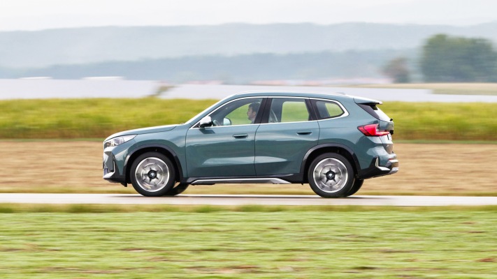 BMW X1 sDrive 18d 2023. Desktop wallpaper