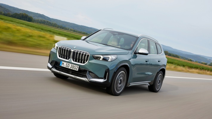 BMW X1 sDrive 18d 2023. Desktop wallpaper