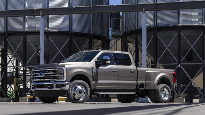 Ford F-350 Super Duty Lariat 2023. Desktop wallpaper
