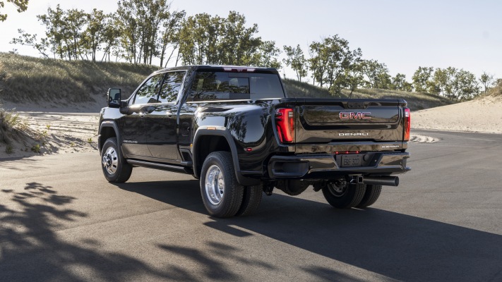 GMC Sierra 3500 HD Denali 2024. Desktop wallpaper