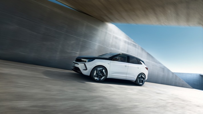 Opel Grandland GSe 2023. Desktop wallpaper
