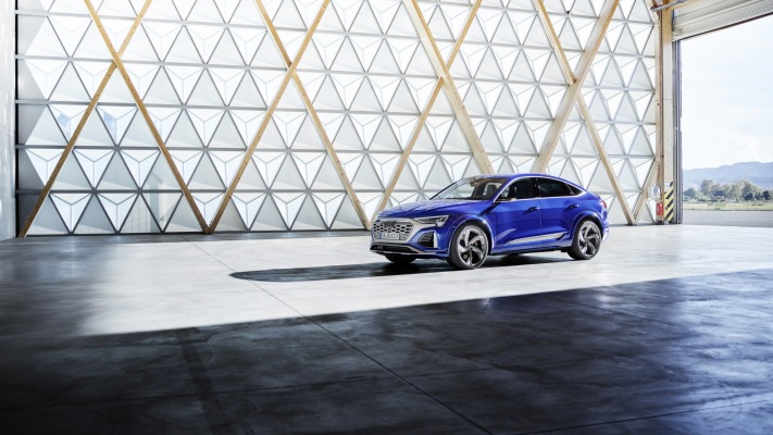 Audi SQ8 Sportback e-tron quattro 2024. Desktop wallpaper