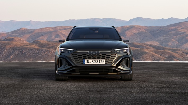 Audi SQ8 e-tron quattro 2024. Desktop wallpaper