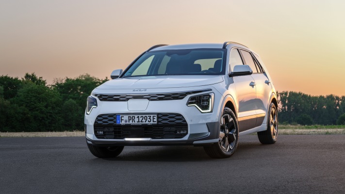 Kia Niro EV 2023. Desktop wallpaper