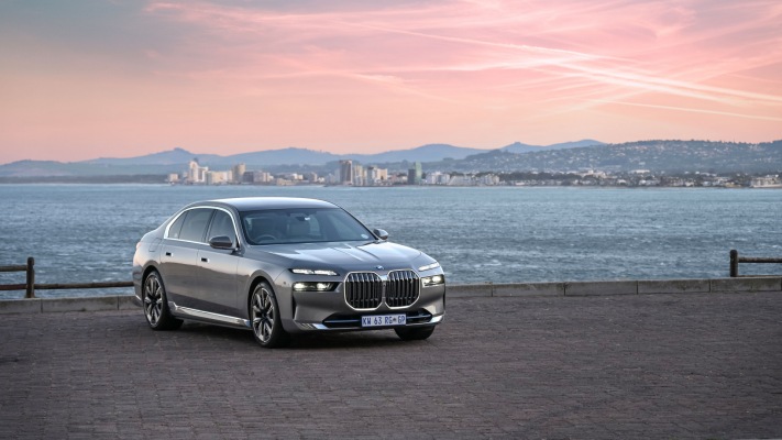 BMW i7 xDrive60 South Africa Version 2023. Desktop wallpaper