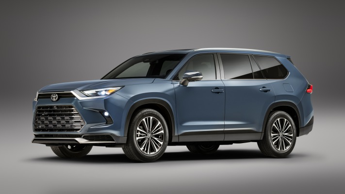Toyota Grand Highlander 2024. Desktop wallpaper