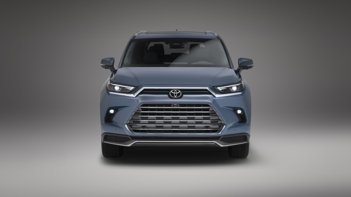 Toyota Grand Highlander 2024. Desktop wallpaper