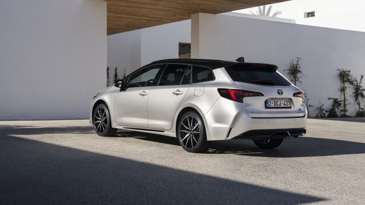 Toyota Corolla Touring Sports 2023. Desktop wallpaper