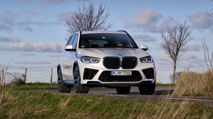 BMW iX5 Hydrogen Concept 2023. Desktop wallpaper