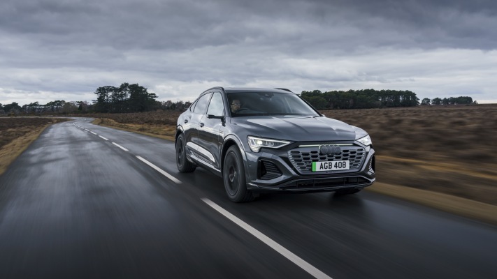 Audi Q8 Sportback e-tron quattro UK Version 2024. Desktop wallpaper