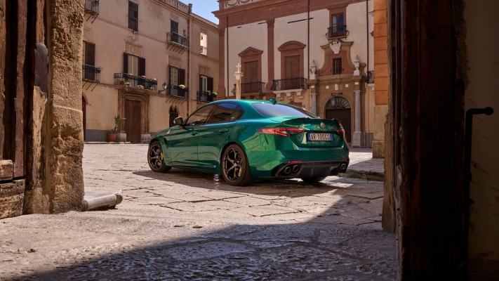 Alfa Romeo Giulia Quadrifoglio 100th Anniversary 2023. Desktop wallpaper