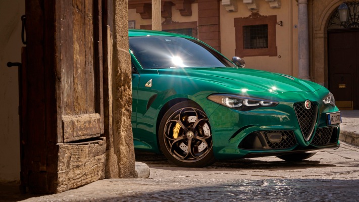 Alfa Romeo Giulia Quadrifoglio 100th Anniversary 2023. Desktop wallpaper