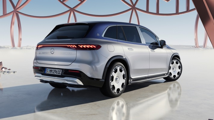 Mercedes-Maybach EQS SUV 2024. Desktop wallpaper