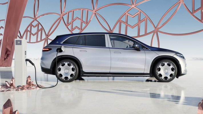 Mercedes-Maybach EQS SUV 2024. Desktop wallpaper