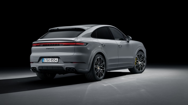 Porsche Cayenne S Coupe 2024. Desktop wallpaper