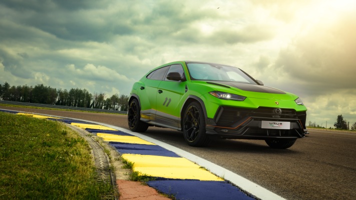 Lamborghini Urus Performante Essenza SCV12 Edition 2023. Desktop wallpaper