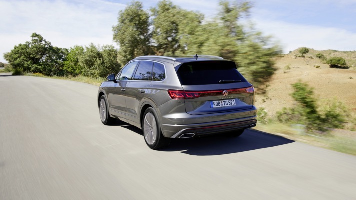 Volkswagen Touareg Elegance 2024. Desktop wallpaper