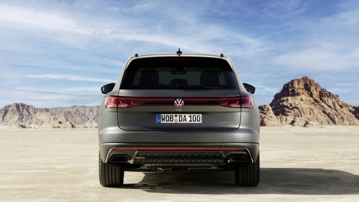 Volkswagen Touareg R eHybrid 2024. Desktop wallpaper