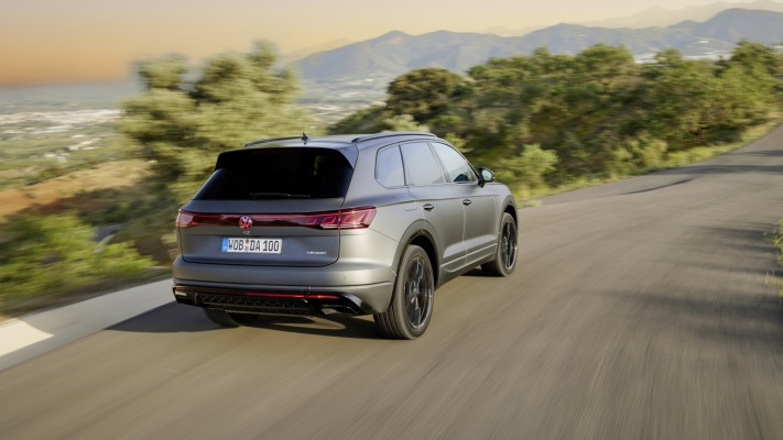 Volkswagen Touareg R eHybrid 2024. Desktop wallpaper