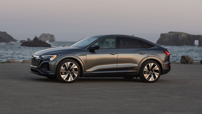 Audi Q8 Sportback e-tron quattro USA Version 2024. Desktop wallpaper