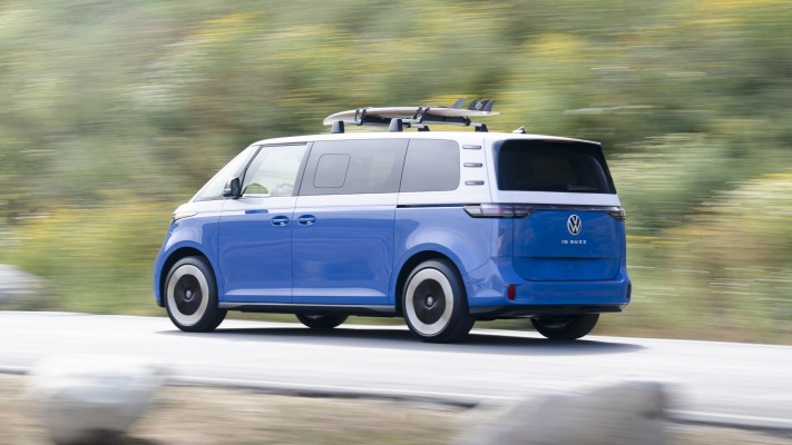 Volkswagen ID. Buzz LWB 2024. Desktop wallpaper