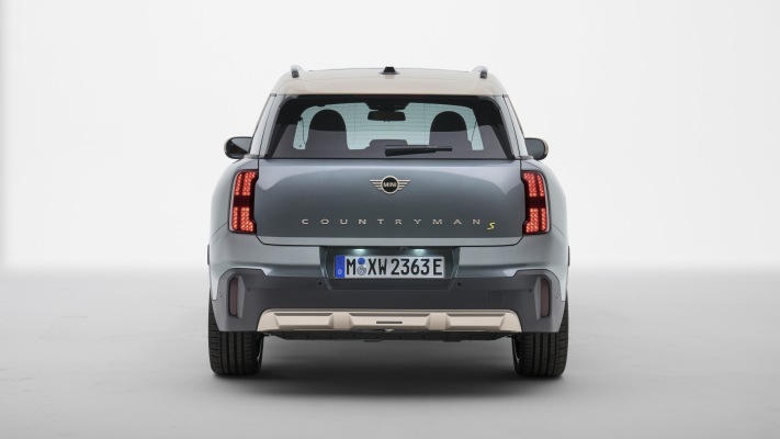 MINI Countryman SE ALL4 2024. Desktop wallpaper