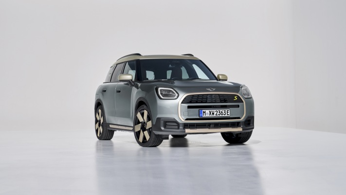 MINI Countryman SE ALL4 2024. Desktop wallpaper